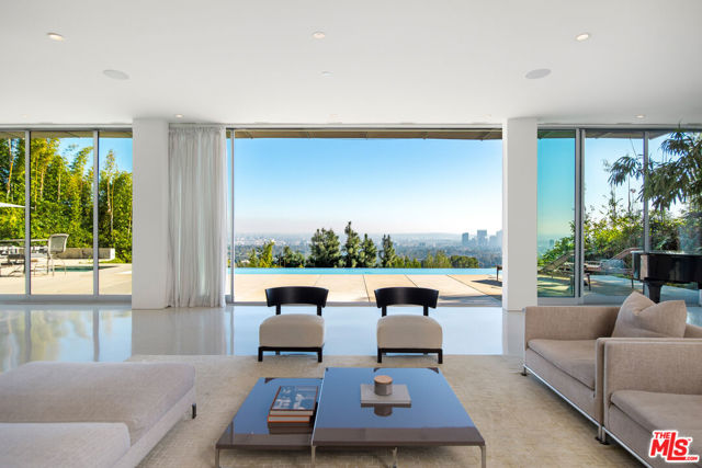 1290 Angelo Drive, Beverly Hills CA: https://media.crmls.org/mediaz/fc3a01db-4fe3-48dc-a719-dcfed6e3dd79.jpg