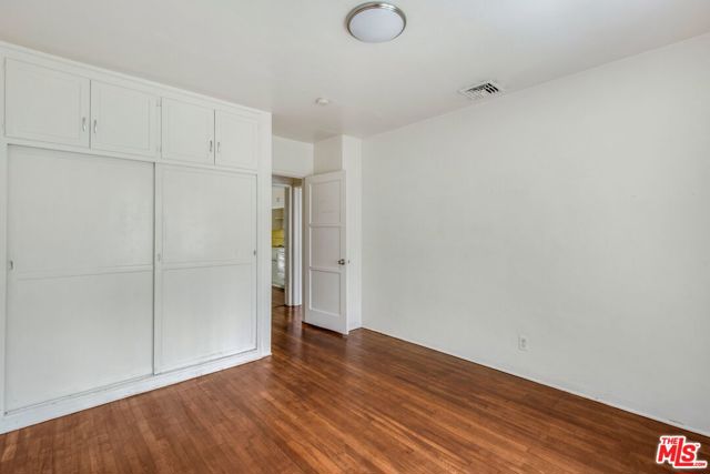 8419 Crenshaw Drive, Inglewood CA: https://media.crmls.org/mediaz/fc3a151e-4b50-4b52-b173-a86226bbedfa.jpg