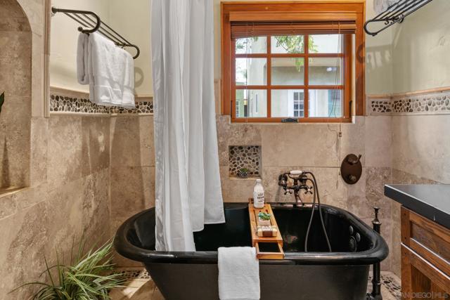 4605 4607 Terrace Dr, San Diego CA: https://media.crmls.org/mediaz/fc3ad371-ff5d-4e75-bf67-c0eb094a7fc0.jpg