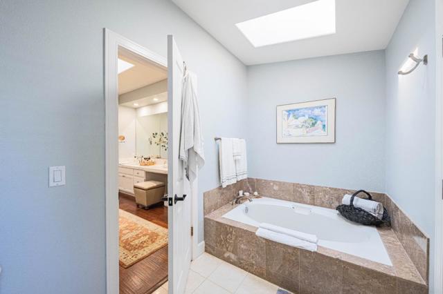 25547 Meadowview Circle,  CA: https://media.crmls.org/mediaz/fc3b9a0f-27f3-4421-93b7-58188c8778e3.jpg