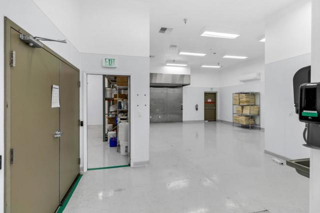 Image 36 of 45 For 991 Industrial Way