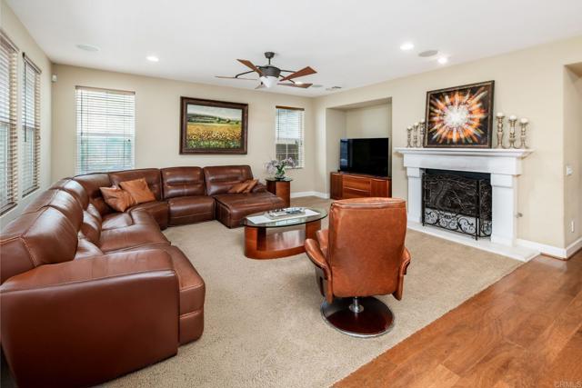 6851 Helenite Place, Carlsbad CA: https://media.crmls.org/mediaz/fc3cbe9d-0181-4717-88b1-1ff9f5ab6675.jpg