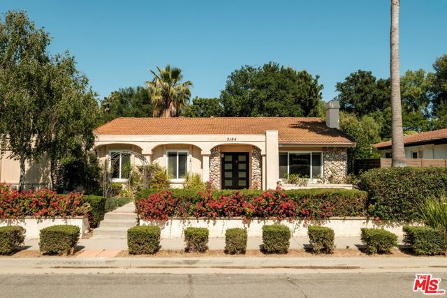 3194 Rossini Place, Topanga CA: https://media.crmls.org/mediaz/fc3ccea7-9692-4414-8be9-b8acaf988cd3.jpg