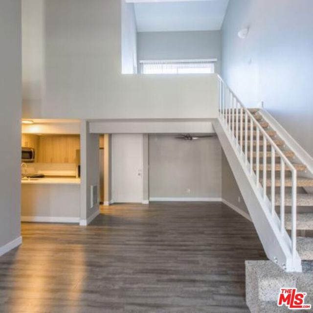 6600 Beachview Drive, Rancho Palos Verdes CA: https://media.crmls.org/mediaz/fc3cea90-267c-4ca4-8ebe-69b78227cc10.jpg