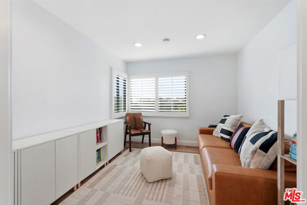 MLS #25622989 image #16