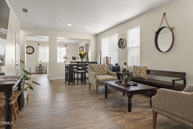 371 Huerta Street, Oxnard CA: https://media.crmls.org/mediaz/fc3d267c-955e-45dd-9cd2-aadc0d4fef73.jpg