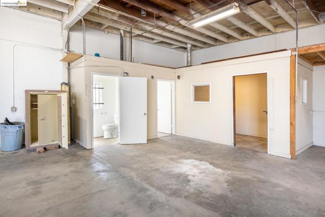 842 13Th St, Richmond, California 94801, ,Commercial Sale,For Sale,13Th St,41054934