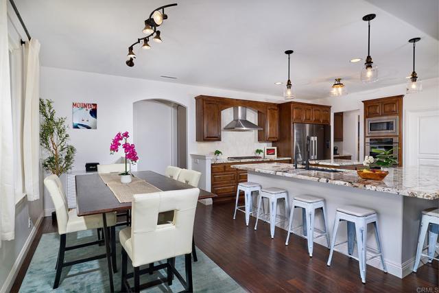 2869 Dos Lomas Place, Fallbrook CA: https://media.crmls.org/mediaz/fc3da8ff-54fd-4a01-b700-fa83801d3a4a.jpg