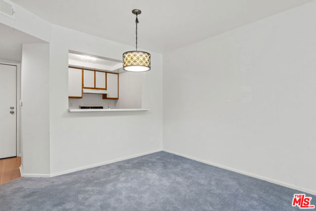 501 Palisades Drive, Pacific Palisades CA: https://media.crmls.org/mediaz/fc3e6310-fc87-440e-bbcb-f8a4bfd2a35b.jpg