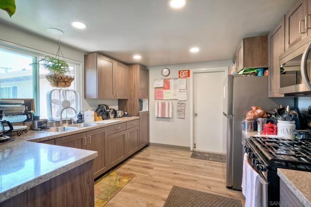 5091 Alumni Pl, San Diego CA: https://media.crmls.org/mediaz/fc3f35e3-14dd-4c09-a509-ffbc753f5d46.jpg