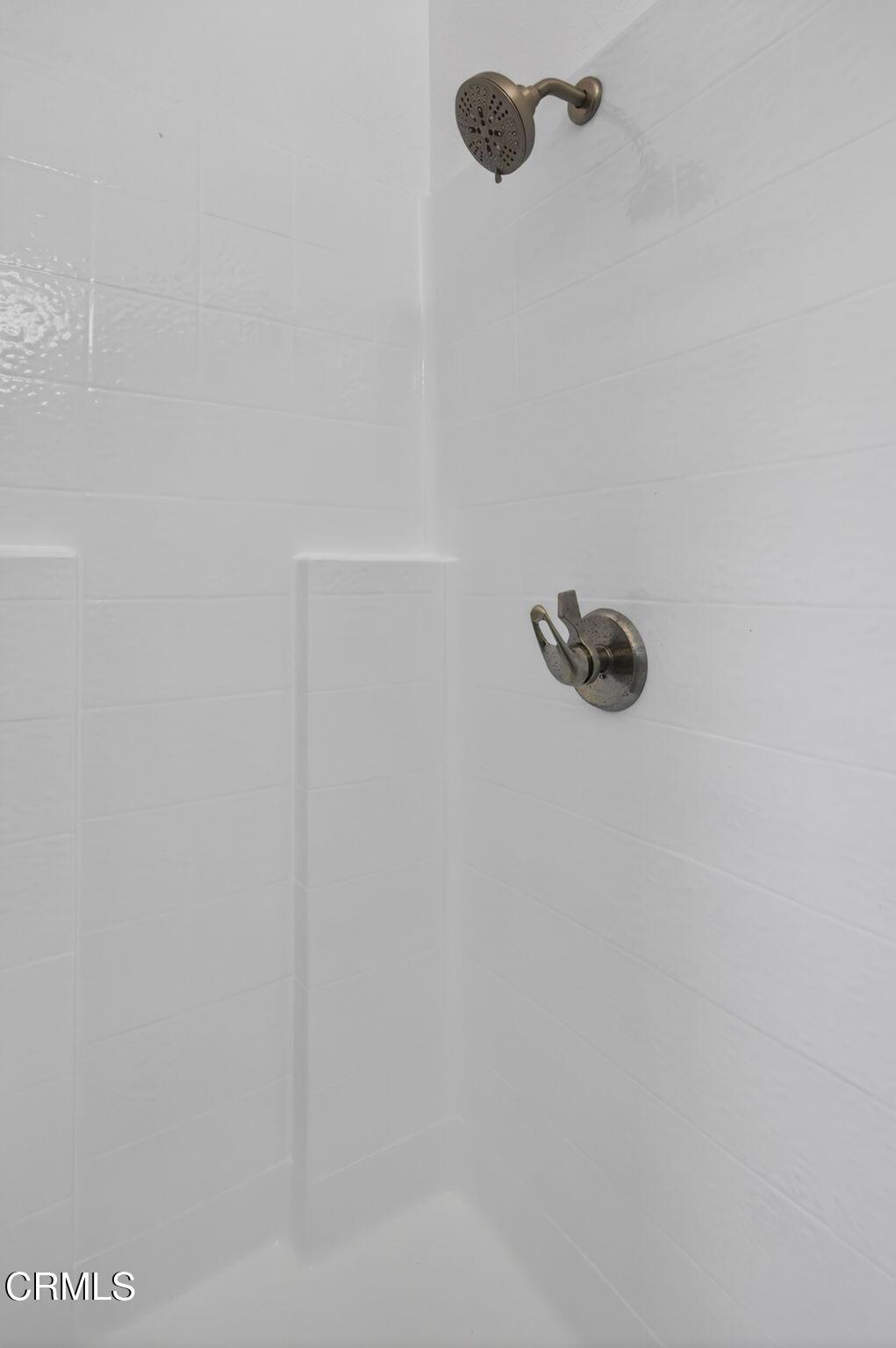 https://media.crmls.org/mediaz/fc40588e-b122-4cf4-a54e-f5257767a4f7.jpg?preset=X-Large