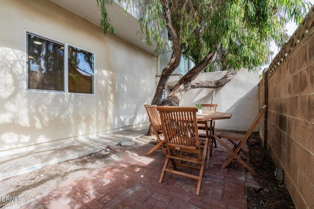 5040 Island View Street, Oxnard CA: https://media.crmls.org/mediaz/fc411a85-bfa1-4485-a26a-1d958beefa65.jpg