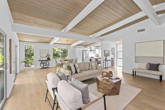 5152 College Gardens Court, San Diego CA: https://media.crmls.org/mediaz/fc424342-eb05-4ab1-965c-b71b54e0c06a.jpg
