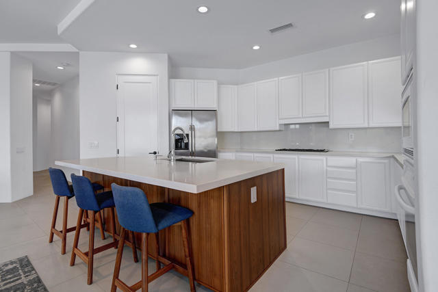 78863 Breckenridge Drive, La Quinta CA: https://media.crmls.org/mediaz/fc42e6e6-afdf-4075-bded-1bfb03e92dda.jpg