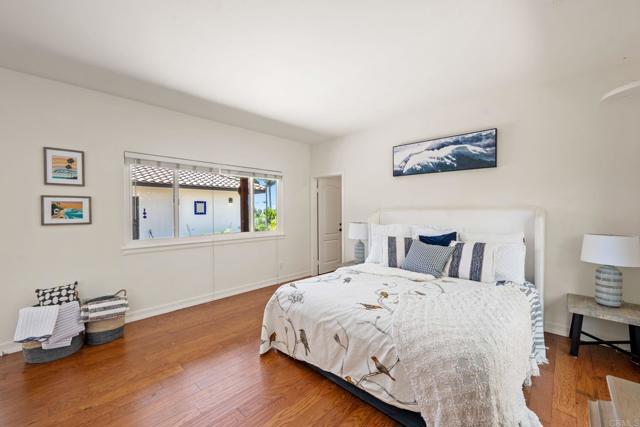 869 Eugenie Avenue, Encinitas CA: https://media.crmls.org/mediaz/fc44b153-c24c-4513-a5b7-3ba5a5871be3.jpg