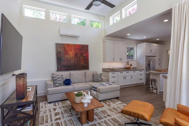 15902 Rochin Terrace, Los Gatos CA: https://media.crmls.org/mediaz/fc44e75a-517b-46ef-ae8f-17180a9602a4.jpg