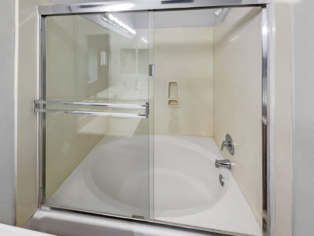 4455 Meadow Valley Cir, Fairfield CA: https://media.crmls.org/mediaz/fc455dff-ba2a-4691-9027-c33fc01b19bb.jpg