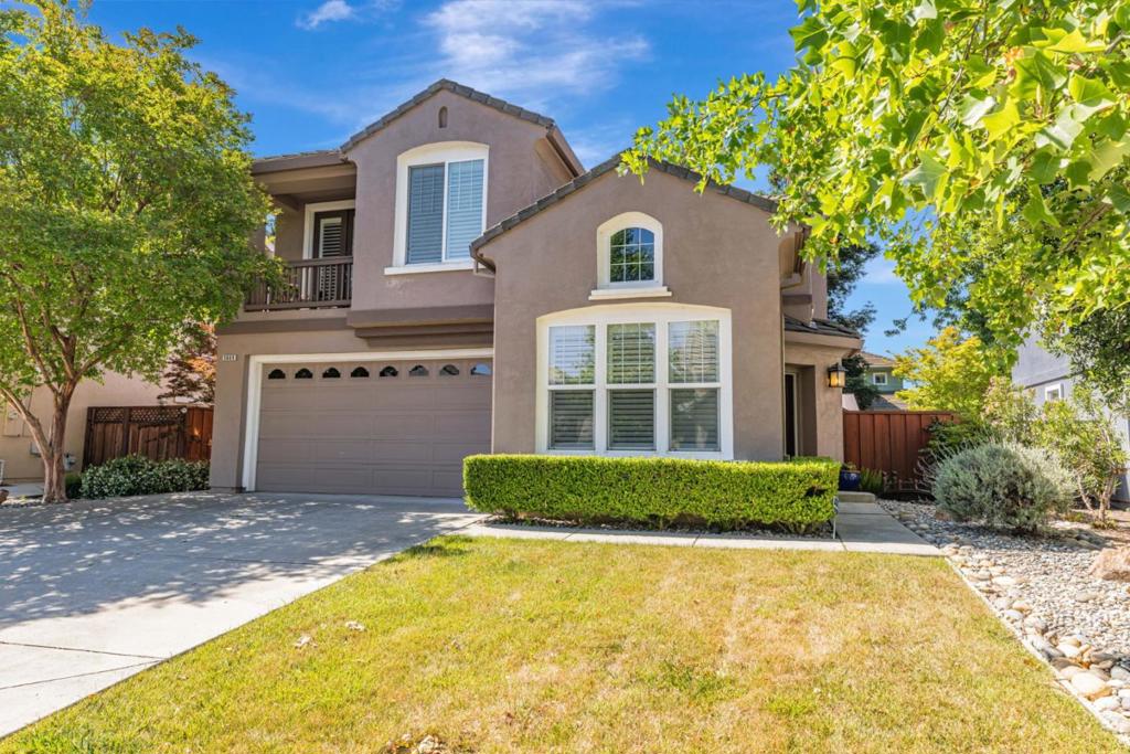 5889 Woodrose Way