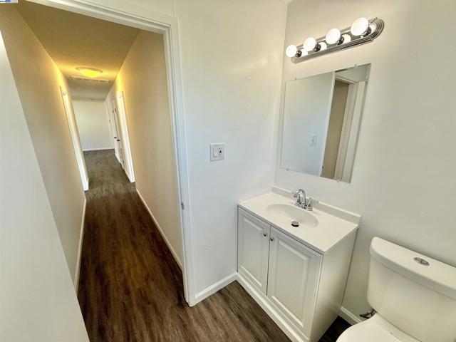 809 Coburn Ct, San Leandro CA: https://media.crmls.org/mediaz/fc47e68c-fff5-41da-b7cb-6a17d177c87d.jpg