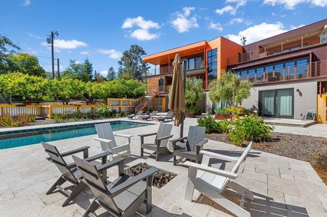 14835 Baranga Lane, Saratoga CA: https://media.crmls.org/mediaz/fc47f913-8ae2-4c31-85aa-e78ac535a618.jpg