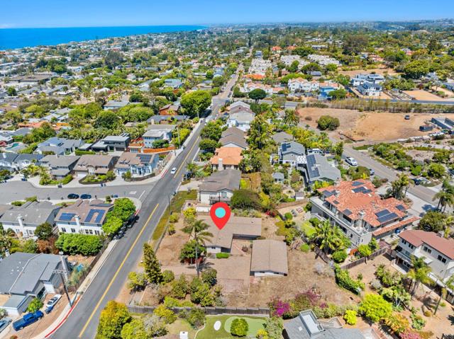 Detail Gallery Image 8 of 21 For 747 Hygeia Ave, Encinitas,  CA 92024 - 3 Beds | 3 Baths