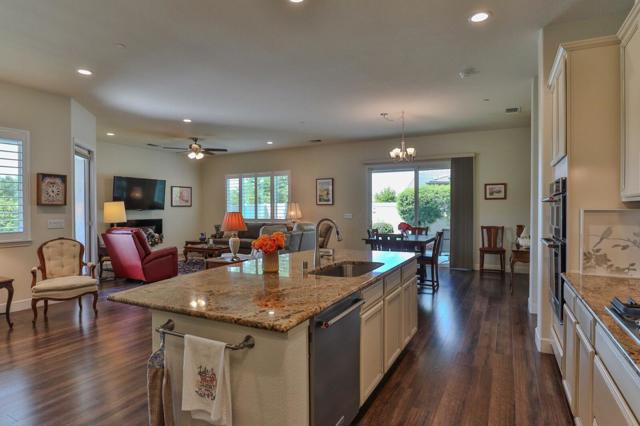 2671 Glen Echo Lane, Manteca CA: https://media.crmls.org/mediaz/fc490425-e540-4446-9663-218b130cdcf4.jpg