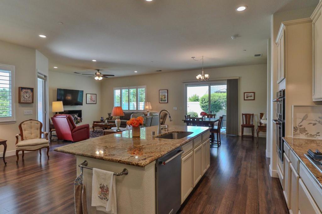 2671 Glen Echo Lane