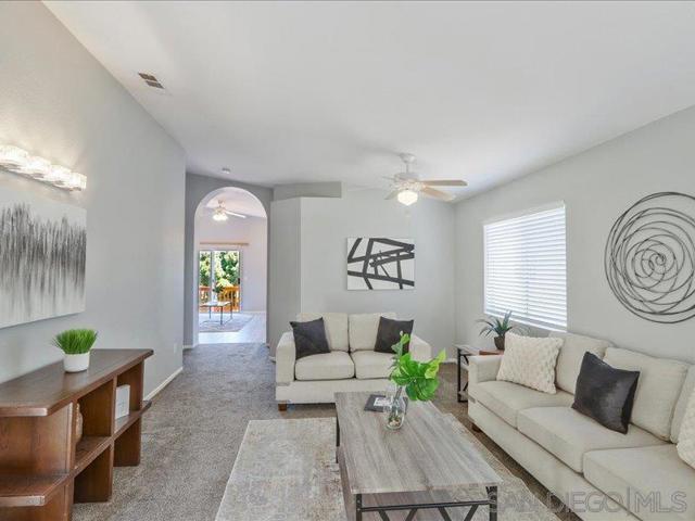 1277 Glencoe Dr, San Diego CA: https://media.crmls.org/mediaz/fc49eb7b-4c96-46cb-98fe-e49762ee9d83.jpg