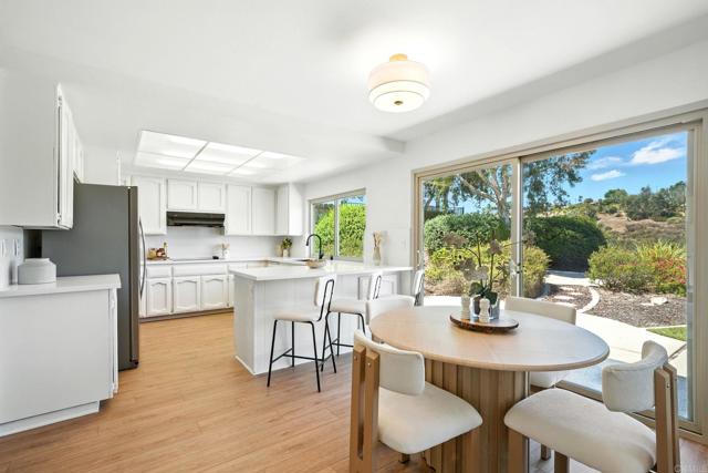 Detail Gallery Image 9 of 47 For 2165 Flying Hills Ln, El Cajon,  CA 92020 - 3 Beds | 2/1 Baths