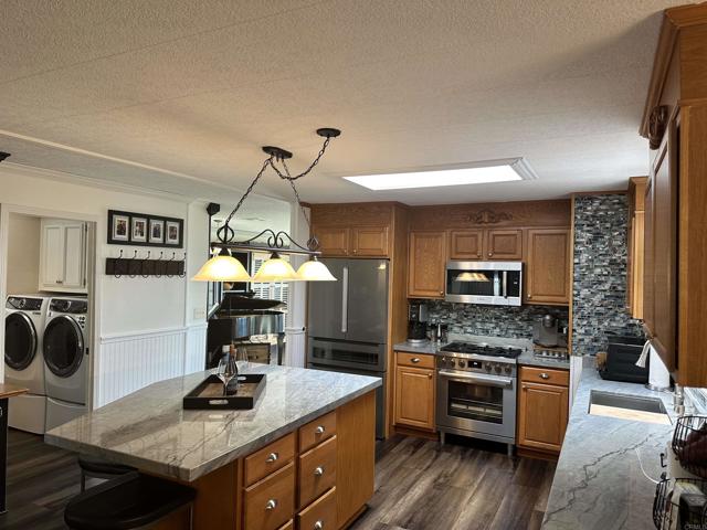 Detail Gallery Image 15 of 31 For 1930 W San Marcos Bld #263,  San Marcos,  CA 92078 - 2 Beds | 2 Baths