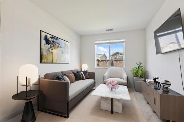 410 Thistle Court, Hollister CA: https://media.crmls.org/mediaz/fc4a0f4e-3787-4d5f-ad29-94ff51c60721.jpg
