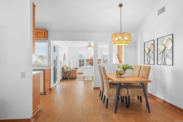 Detail Gallery Image 10 of 38 For 7071 Barker Way, San Diego,  CA 92119 - 4 Beds | 3 Baths