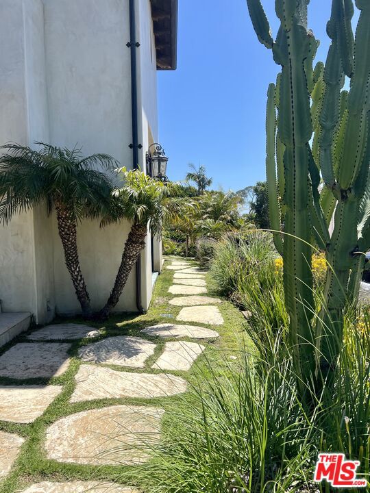 MLS #25621757 image #10