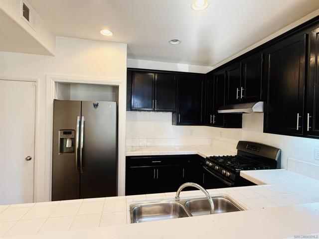 1469 Normandy Dr, Chula Vista CA: https://media.crmls.org/mediaz/fc4af85b-a338-45c0-9c48-4cb2fa3bad54.jpg