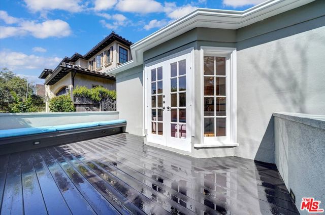 660 S Gretna Green Way, Los Angeles CA: https://media.crmls.org/mediaz/fc4b29e9-3da1-4c55-b874-3e410acb583a.jpg