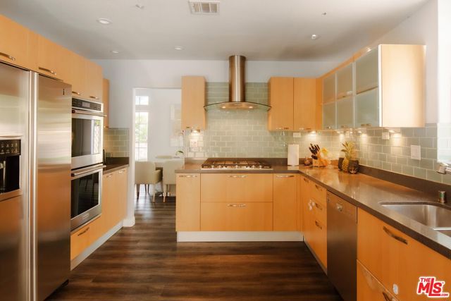 3620 Patrick Henry Place, Agoura Hills CA: https://media.crmls.org/mediaz/fc4b8efb-b57c-4d78-8ff5-bb0dcad6bff9.jpg