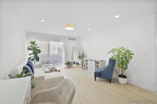 1621 Hotel Cir S, San Diego CA: https://media.crmls.org/mediaz/fc4bdb42-aa46-4bf3-9760-94e76ea79c26.jpg