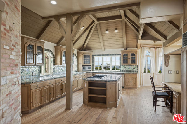 Drew Fenton | 1041 Somera Road Los Angeles CA | MLS: 7410994 Drew Fenton | 1041 Somera Road Los Angeles CA | MLS: 7410994