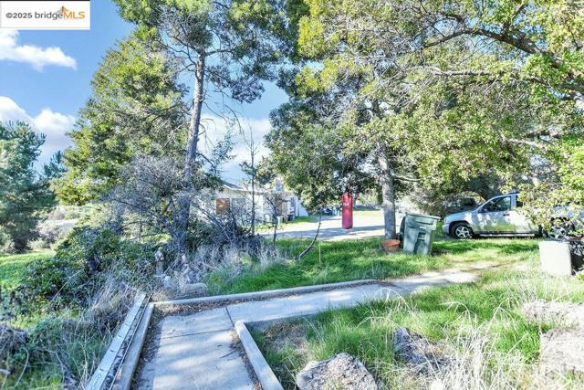 4058 Treat Boulevard, Concord CA: https://media.crmls.org/mediaz/fc4c8ee0-eec0-44a3-89b1-cda63c4fd9aa.jpg