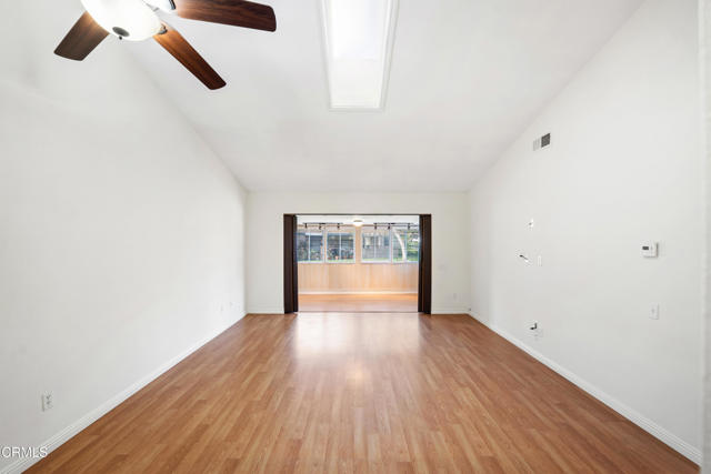 11225 Village 11, Camarillo CA: https://media.crmls.org/mediaz/fc4de491-acf0-4bfe-bac0-c429872addf7.jpg