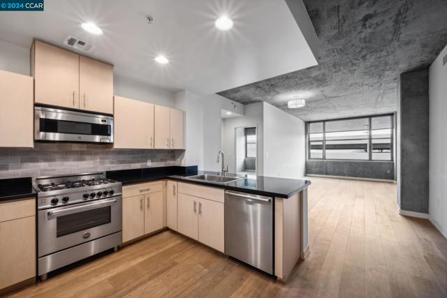 Image 3 of 33 For 311 2nd St  710