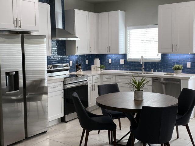 Image 4 of 22 For 13292 El Cajon Drive