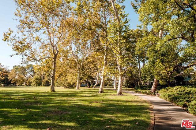 5273 Village, Los Angeles CA: https://media.crmls.org/mediaz/fc4ec9aa-f63e-46d8-943b-f6b2bcd0c53c.jpg