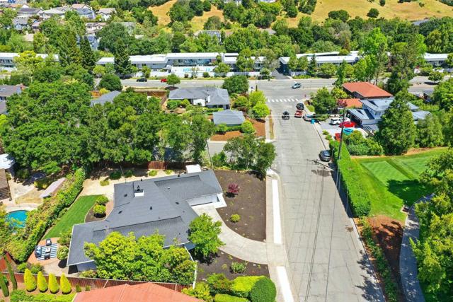 Image 9 of 57 For 100 Country Club Dr