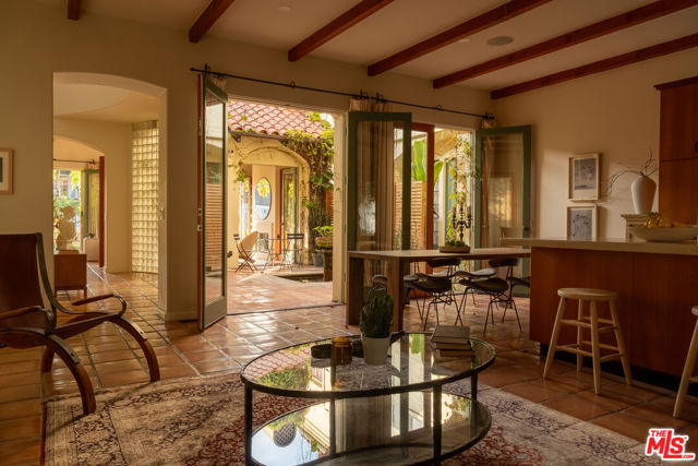 416 Carroll Canal, Venice CA: https://media.crmls.org/mediaz/fc507214-734c-4fbf-a8ac-3a366a990450.jpg