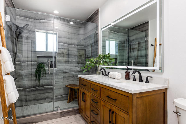 Detail Gallery Image 20 of 46 For 2285 Moss Ave, Los Angeles,  CA 90065 - 2 Beds | 3 Baths