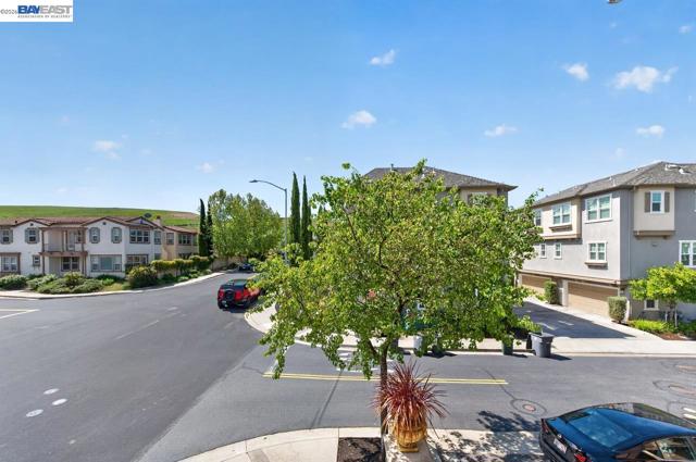 3651 Branding Iron Pl, Dublin CA: https://media.crmls.org/mediaz/fc51cd7e-9715-4f0d-bf6d-9631b1880ccd.jpg