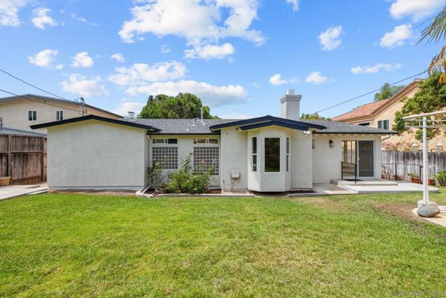 3560 Donna Dr, Carlsbad CA: https://media.crmls.org/mediaz/fc5224e9-5cc7-4dbc-a551-96b4cd409d65.jpg