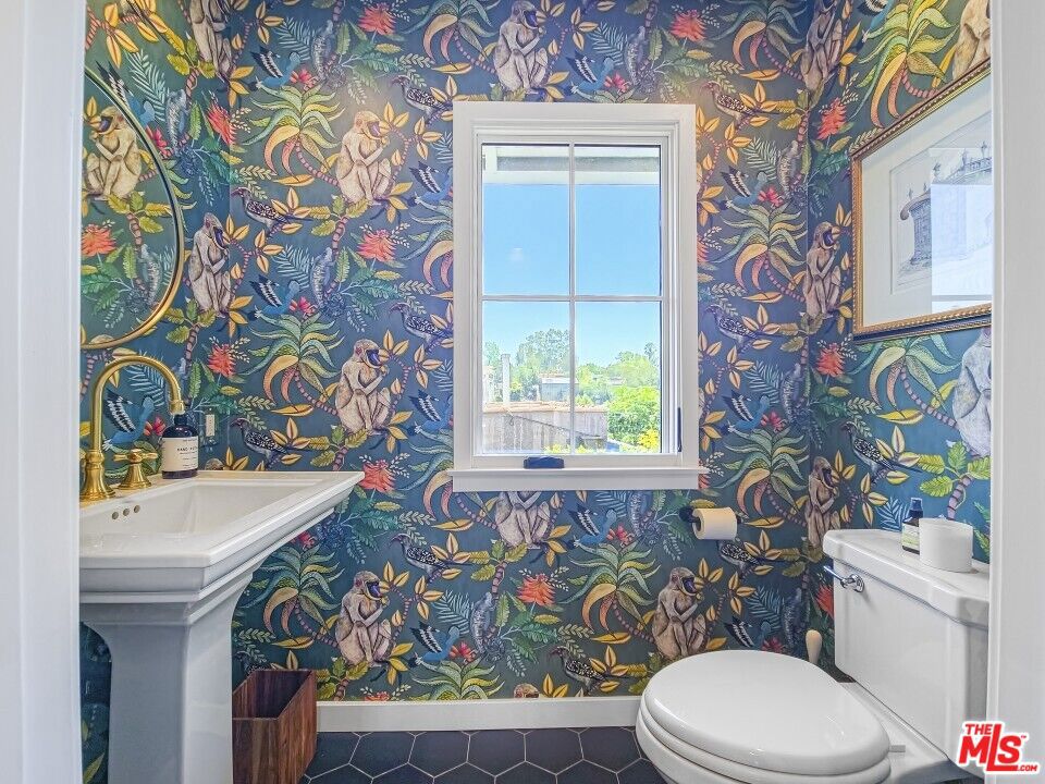 https://media.crmls.org/mediaz/fc533b00-3a12-40ef-9636-f5cdcbb81830.jpg?preset=X-Large