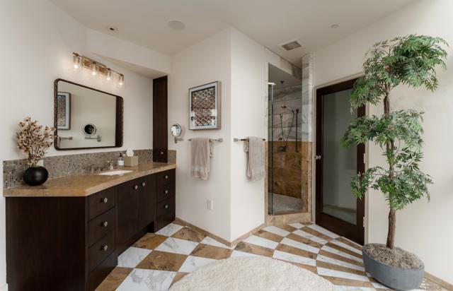 645 Front St, San Diego CA: https://media.crmls.org/mediaz/fc537ece-268c-459e-b3b9-fb2ee5008214.jpg